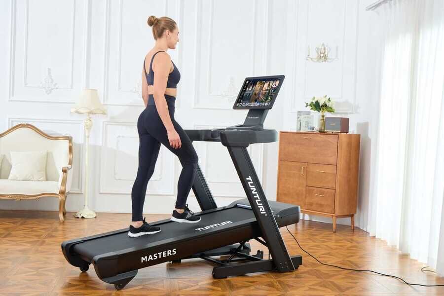 Tunturi Masters TM 6500 Çevrilebilen Akıllı Ekranlı, 5 HP Sessiz Motorlu, Otomatik Eğimli